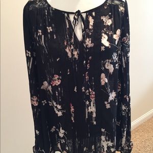 White House Black Market, silky blouse, NWT
